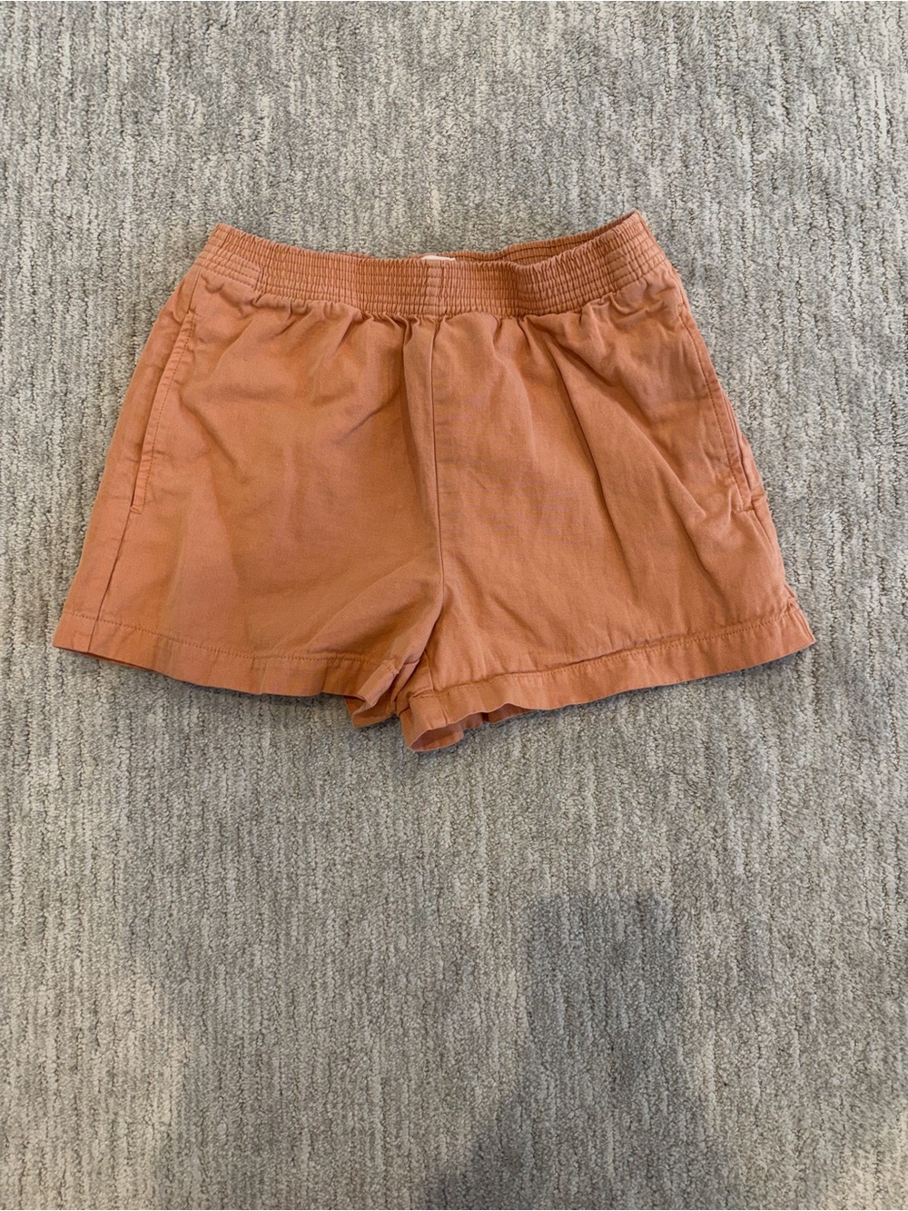 Aritzia Wilfred Free Shorts, Small Coral